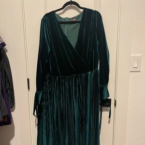 Lovedrobe green velvet pleated dress. Like new